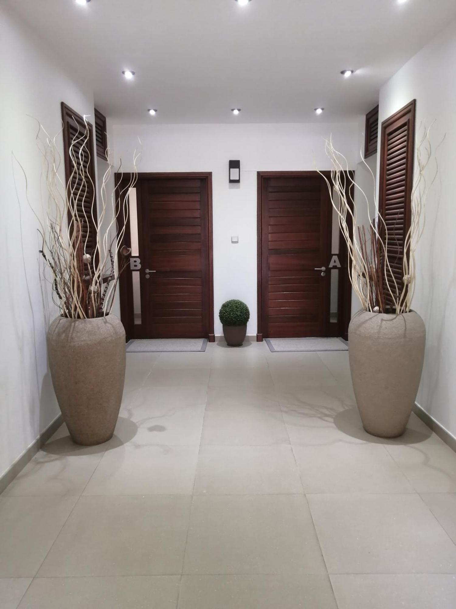 Olana Blue - Beachfront Apartment *