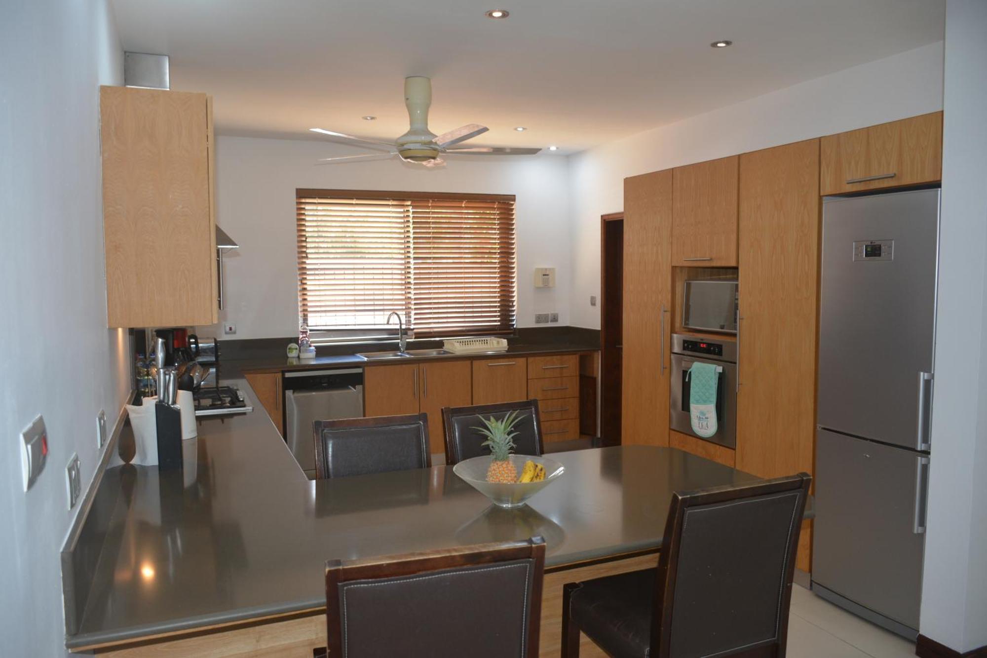 Olana Blue - Beachfront Apartment *
