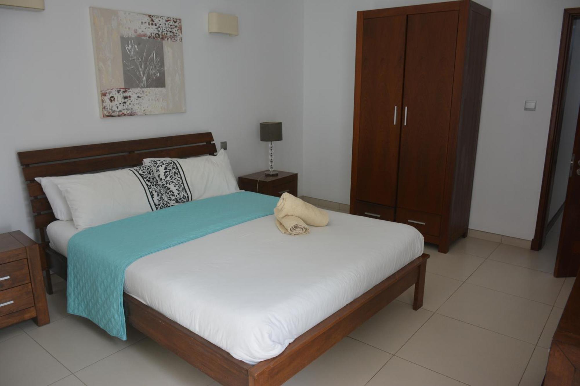 Olana Blue - Beachfront Riviere Noire